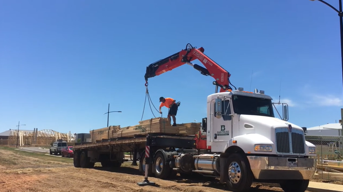 Load video: Barwon Timber delivers to site